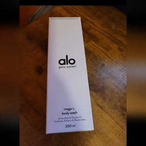 Alo mega C body wash